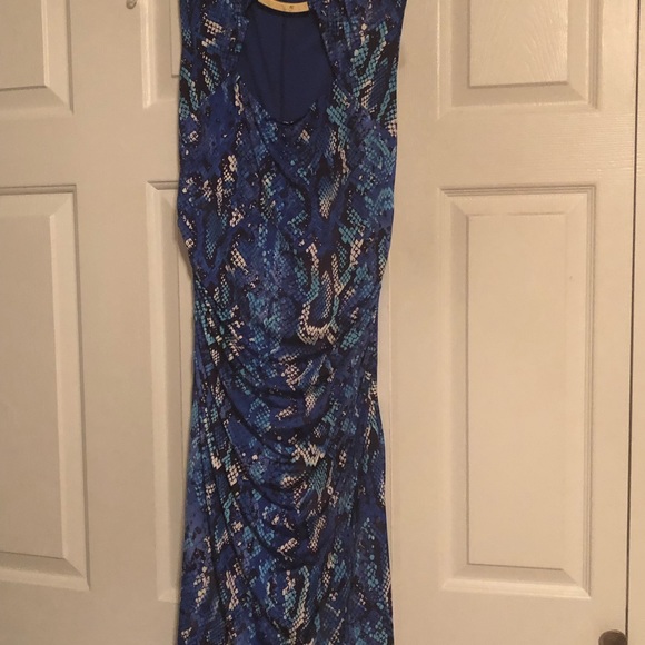 Cache dresses - Picture 2 of 4